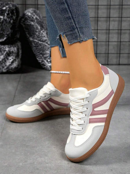 Camden Court Creme-Graue Rosen-Sneaker
