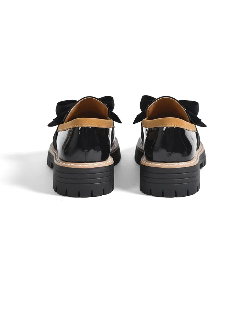 Dámské platformové lakované mokasíny s mašlí