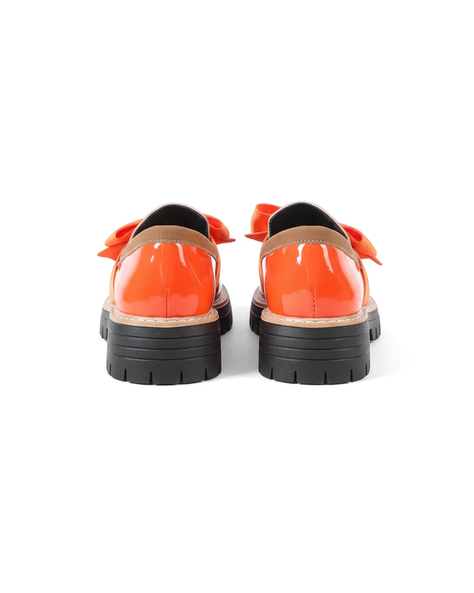 Dámské platformové lakované mokasíny s mašlí