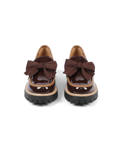 Dámské platformové lakované mokasíny s mašlí