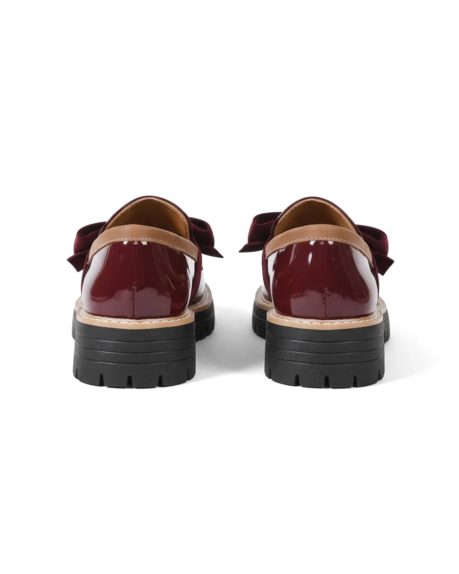 Dámské platformové lakované mokasíny s mašlí