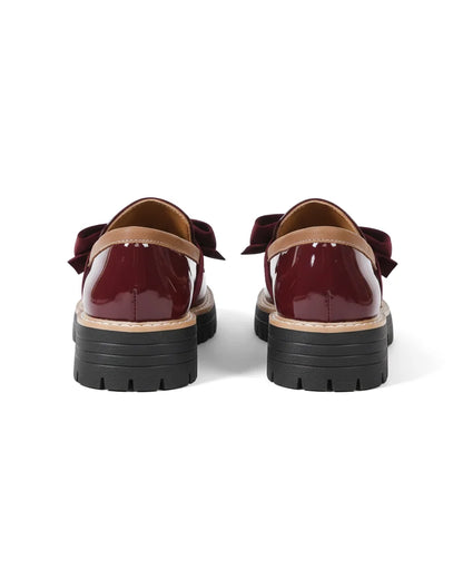 Dámské platformové lakované mokasíny s mašlí