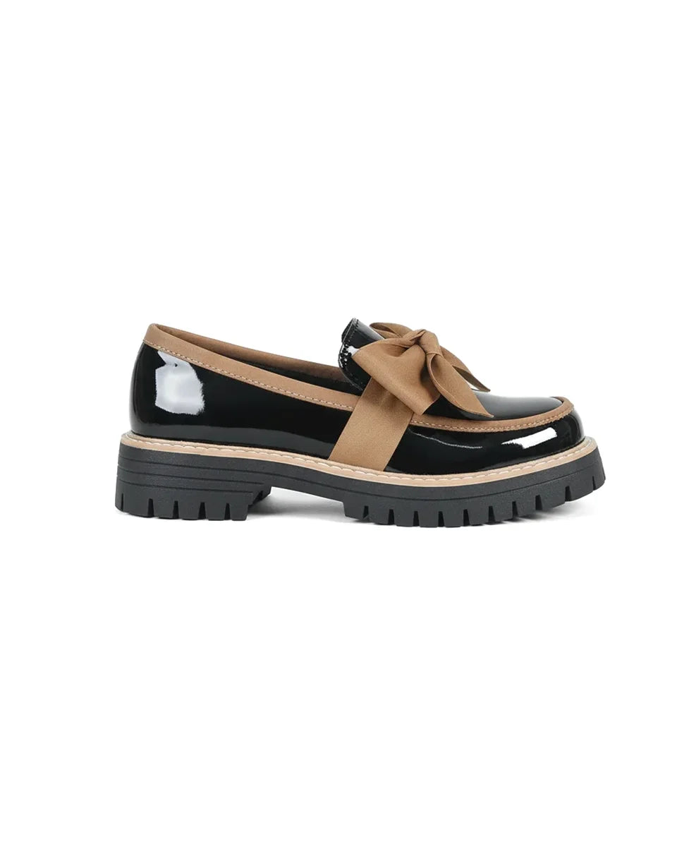 Dámské platformové lakované mokasíny s mašlí